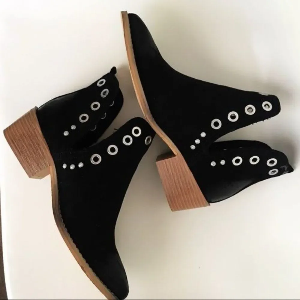 WANTED Western Rivet Grommet Ankle Boots Size 6 In Black NWOB